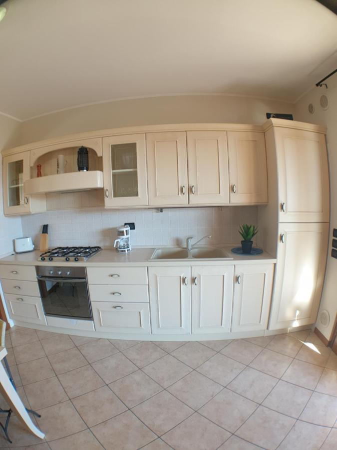 La Fenice Holiday Apartment มาแนร์บา เดล การ์ดา ภายนอก รูปภาพ
