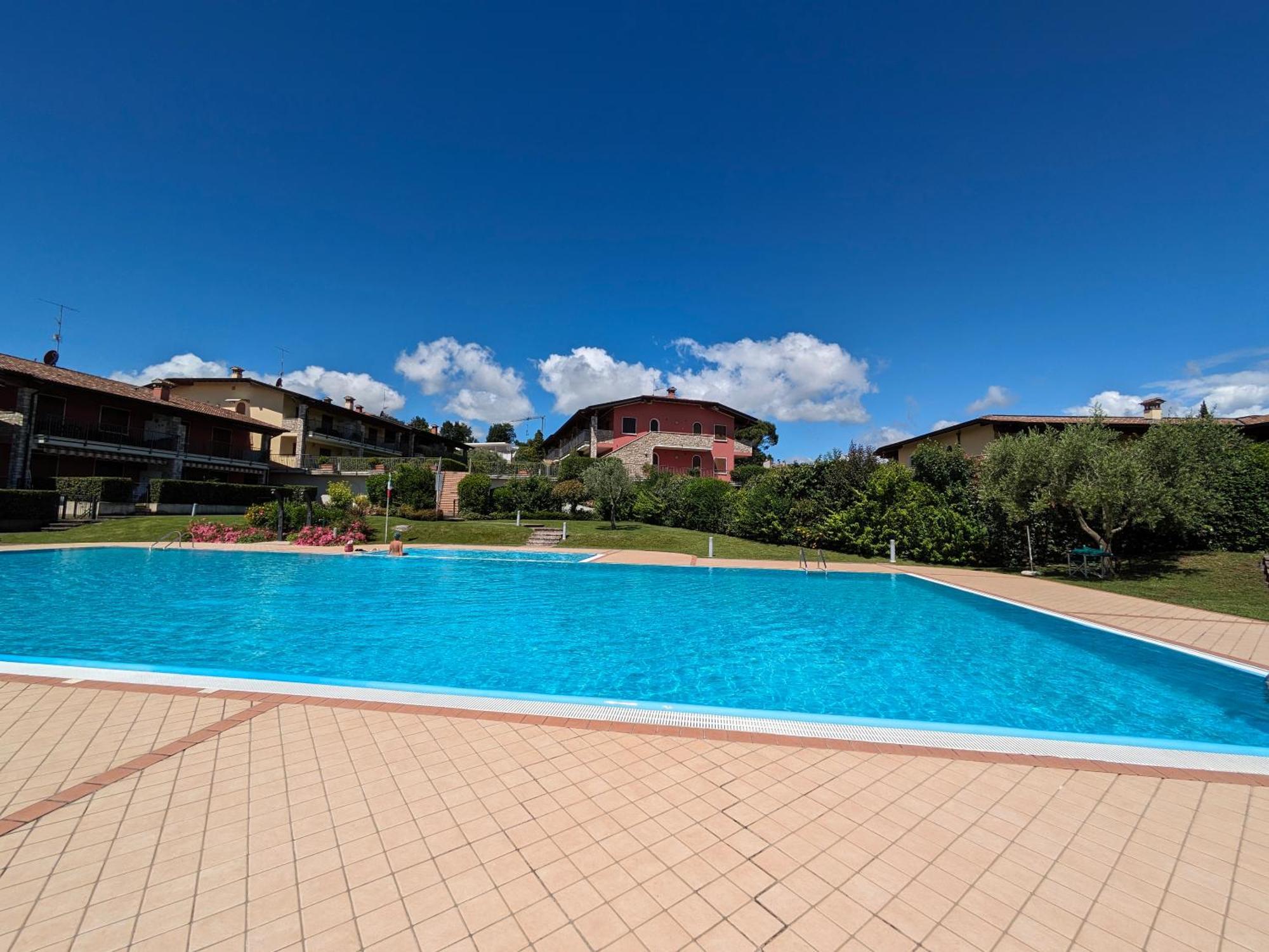 La Fenice Holiday Apartment มาแนร์บา เดล การ์ดา ห้อง รูปภาพ